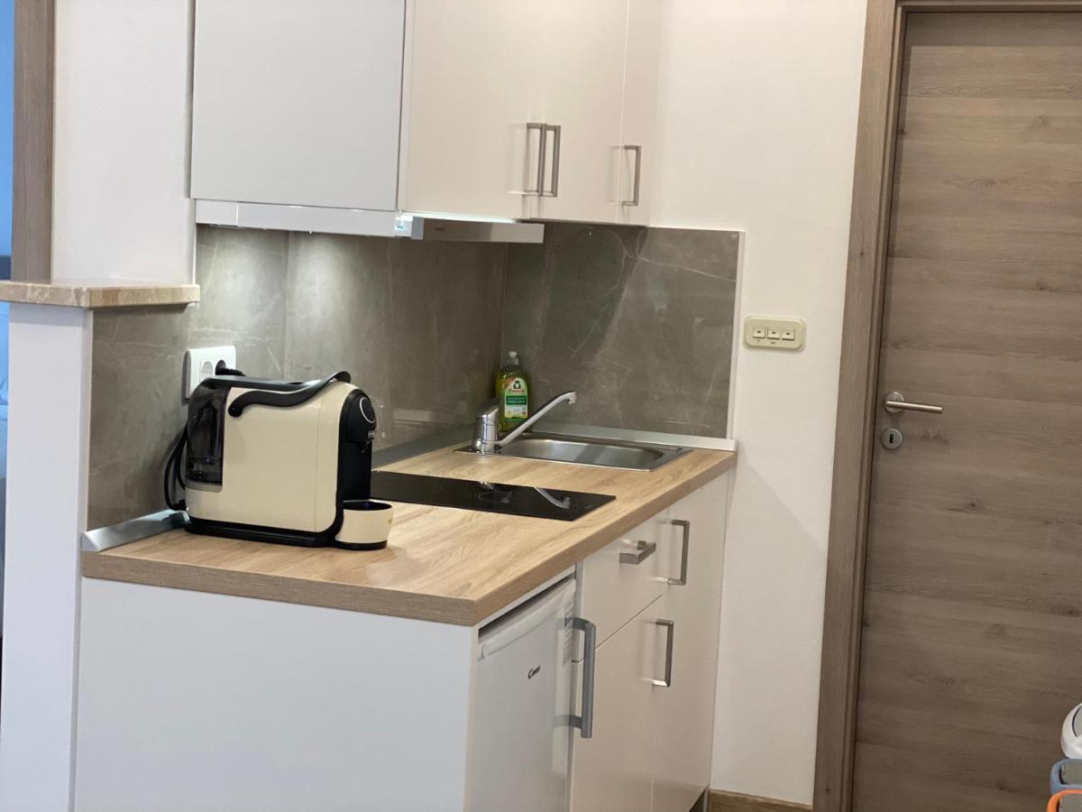 Apartment Komljenovic Pola Esterno foto