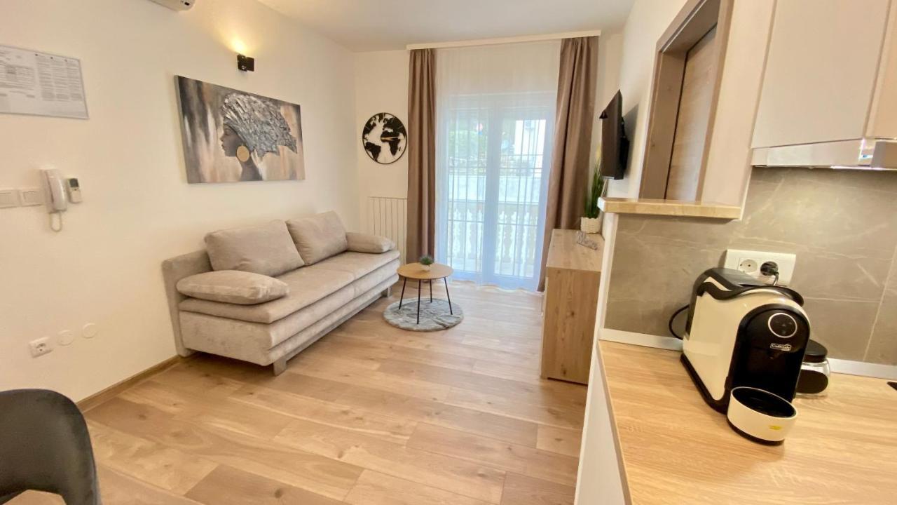 Apartment Komljenovic Pola Esterno foto
