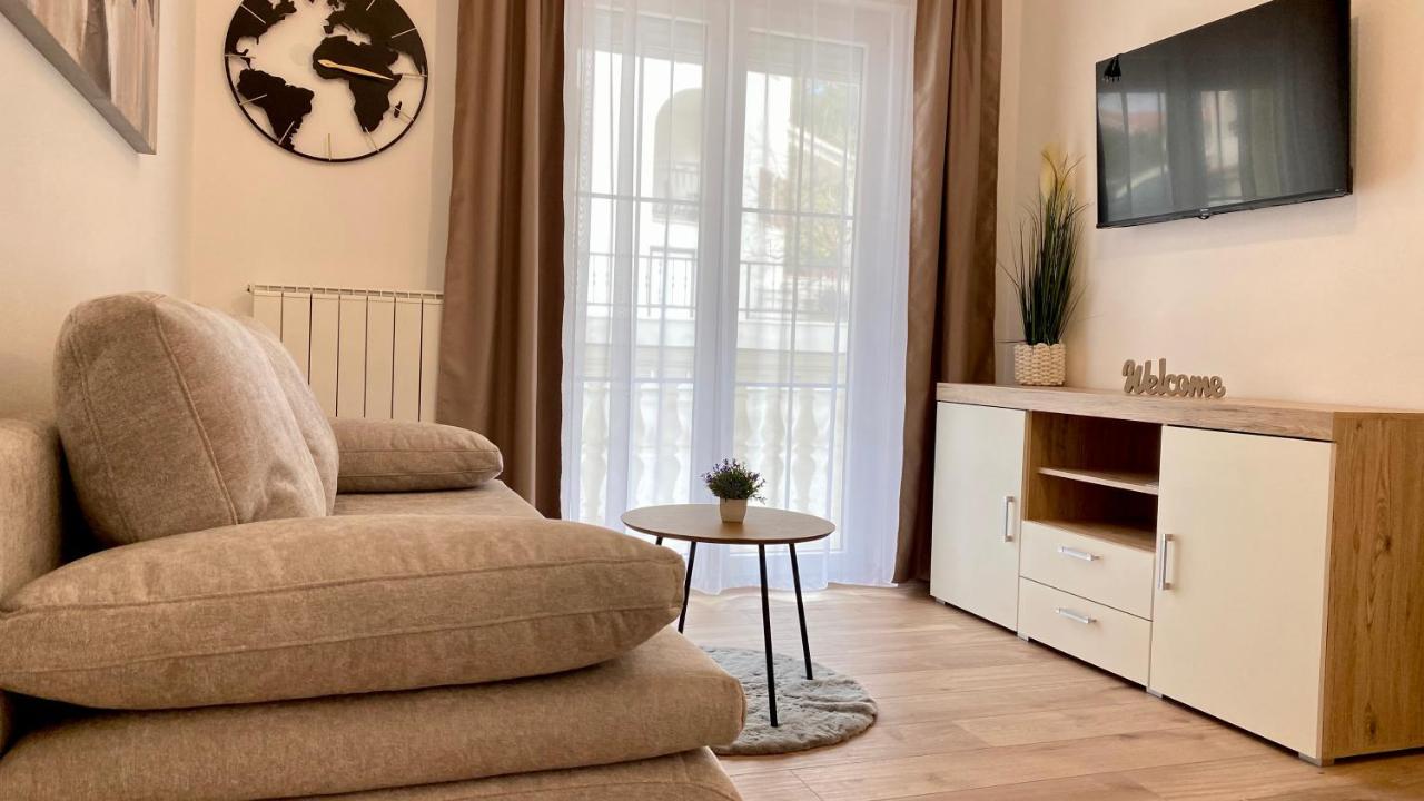 Apartment Komljenovic Pola Esterno foto