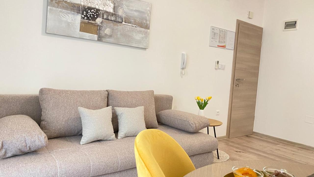 Apartment Komljenovic Pola Esterno foto