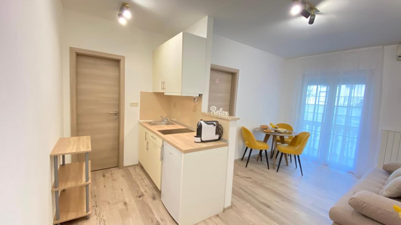 Apartment Komljenovic Pola Esterno foto