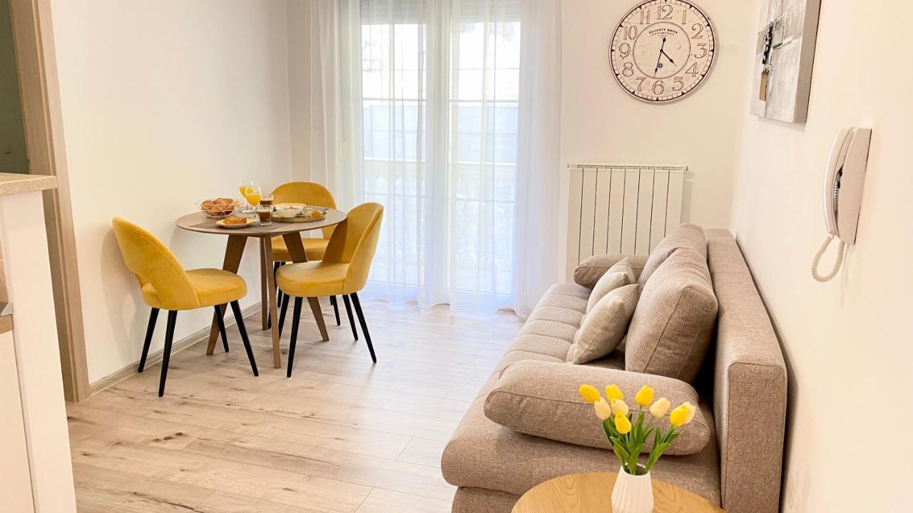 Apartment Komljenovic Pola Esterno foto
