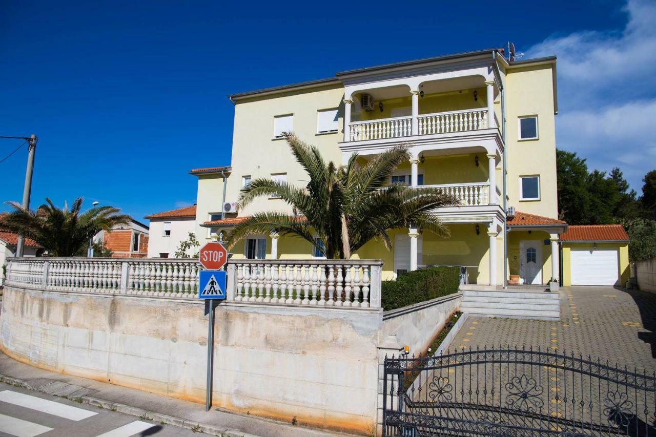 Apartment Komljenovic Pola Esterno foto